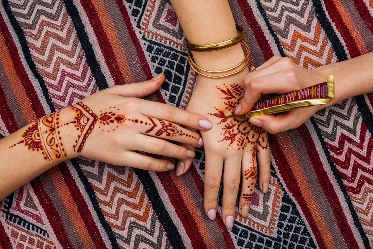 Arabic Dress, Shisha & Henna