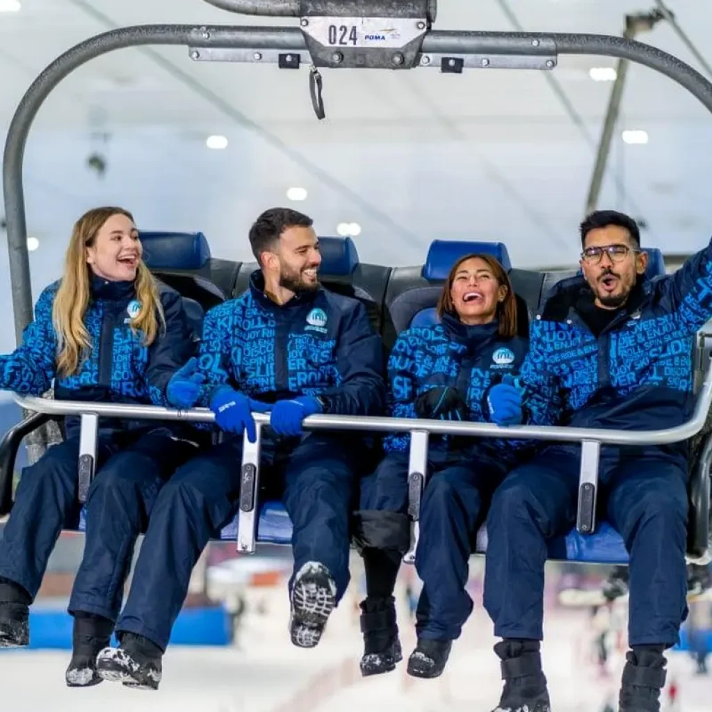 03-ski-dubai-chairlift